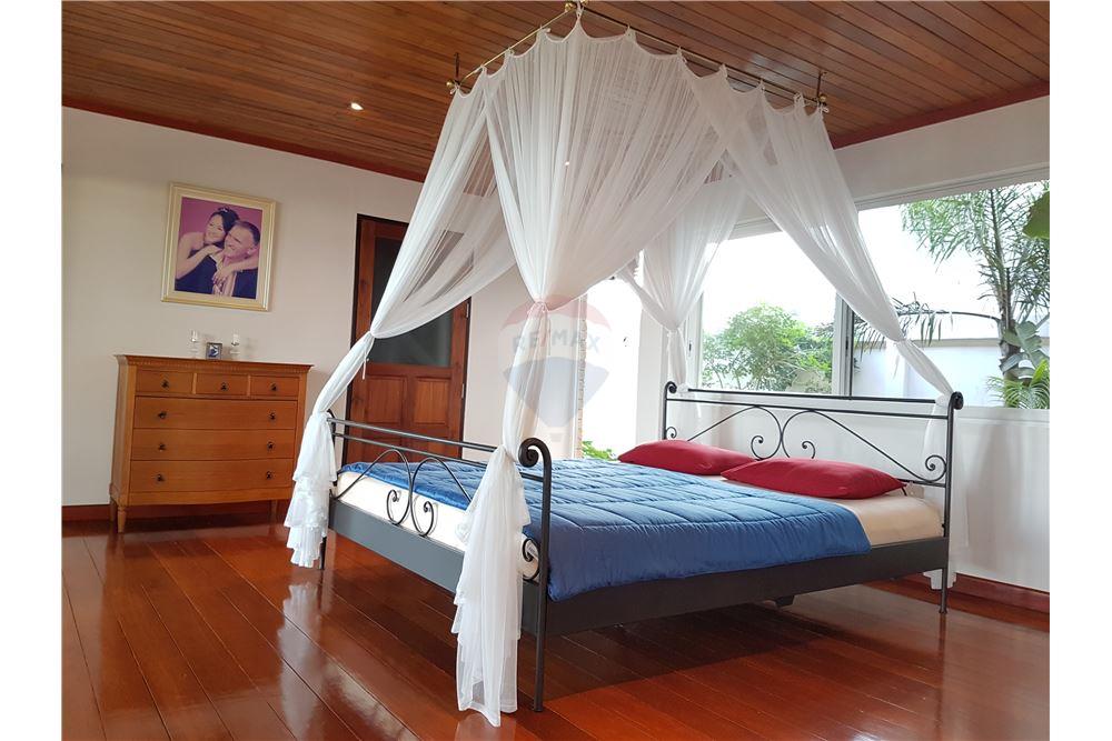 ขายบ้านเดี่ยว, บ้านมือสองปลายแหลมพรหม